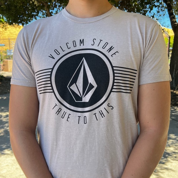 VOLCOM MEN STONE TRUE TO THIS NUDE BEIGE T SHIRT ROCK HARD MOUNTAIN STRIPE TAN M - Picture 15 of 16